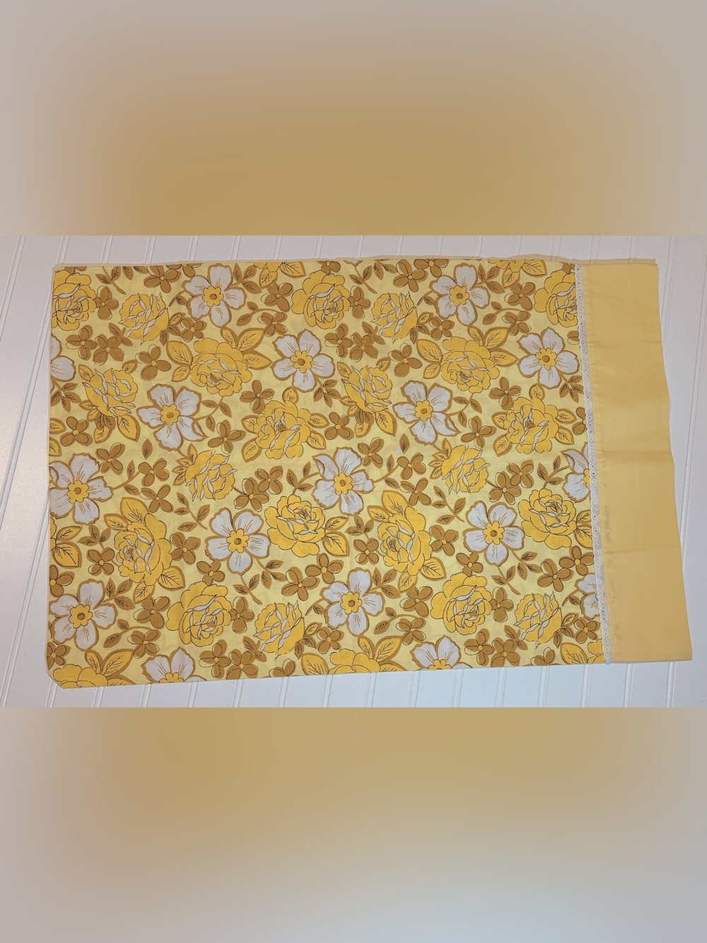 Vintage Dan River Dantrel Floral yellow flowered pillowcase. Grannycore